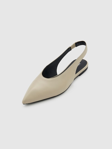 EDITED Ballet Flats 'Charlee' in Beige: front