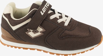 LOTTO Sneakers 'Lotto Epican K' in Bruin: voorkant