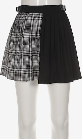 Bershka Skirt in M in Black: front