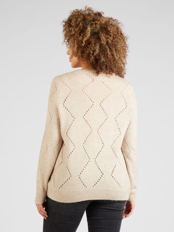 Pull-over 'CATRINA' ONLY Carmakoma en beige