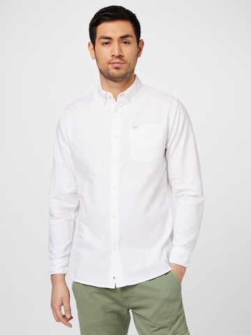 Pepe Jeans Regular fit Button Up Shirt 'Fabio' in White: front