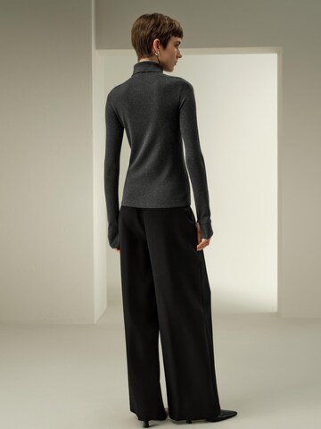 Lilysilk Trui 'Slim Fit Seiden-Kaschmir Pullover' in Grijs