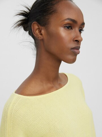 VERO MODA Sweater 'Nora' in Yellow