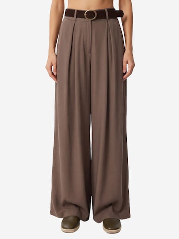 Happiness İstanbul Trousers 'Hose' in Brown: front