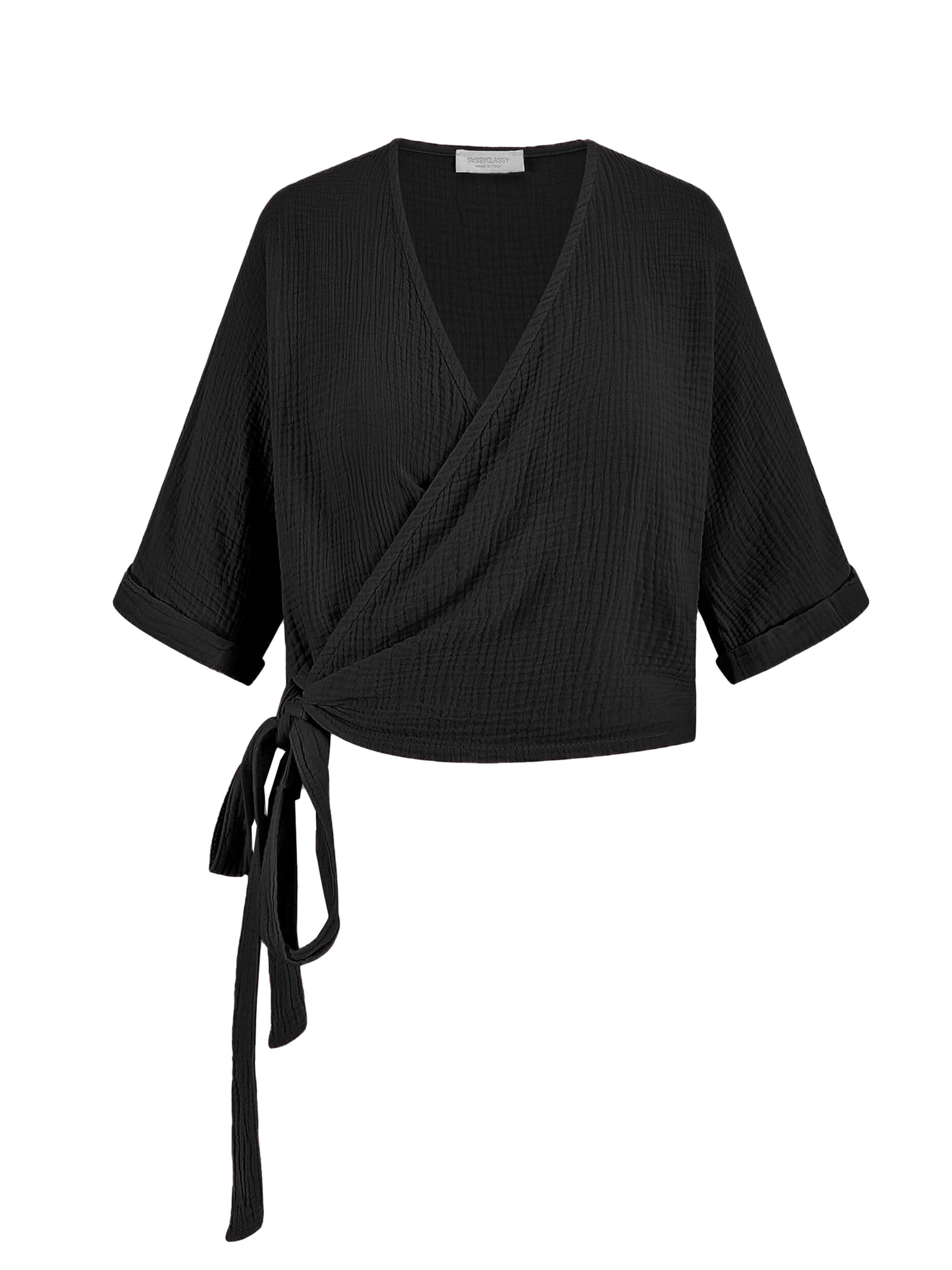 SASSYCLASSY Blouse in Black: front