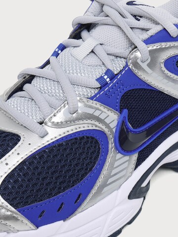 Baskets basses 'V5 RNR' Nike Sportswear en bleu
