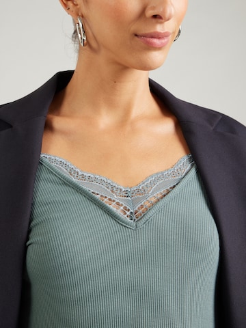 ABOUT YOU Shirt 'Christina' in Green