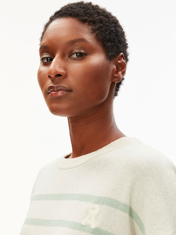 ARMEDANGELS Тениска в бежово