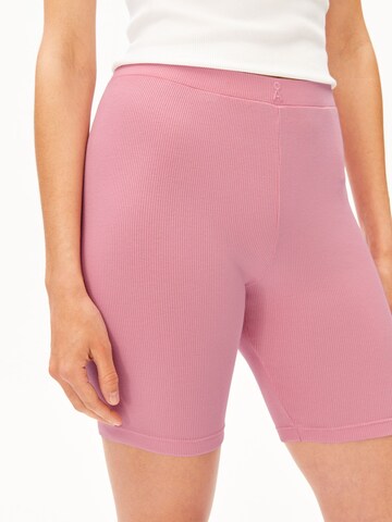 Regular Pantalon ARMEDANGELS en rose