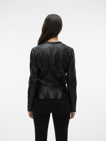 Veste mi-saison 'AVERY ALLY' Vero Moda Tall en noir