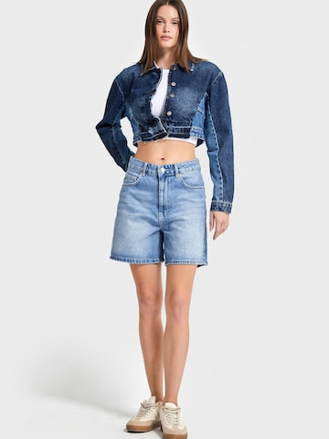 Veste mi-saison 'Cropped Denim Jacket' IT'S BASIC en bleu