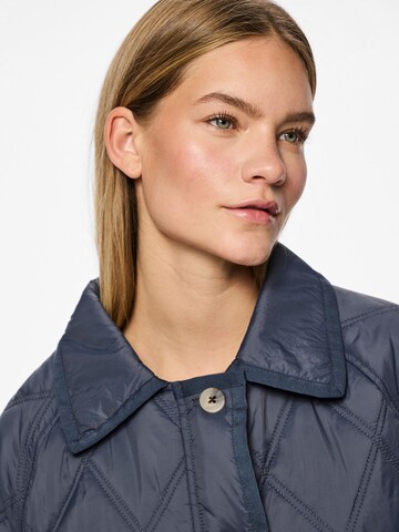 PIECES Tussenjas 'SAIMA' in Blauw