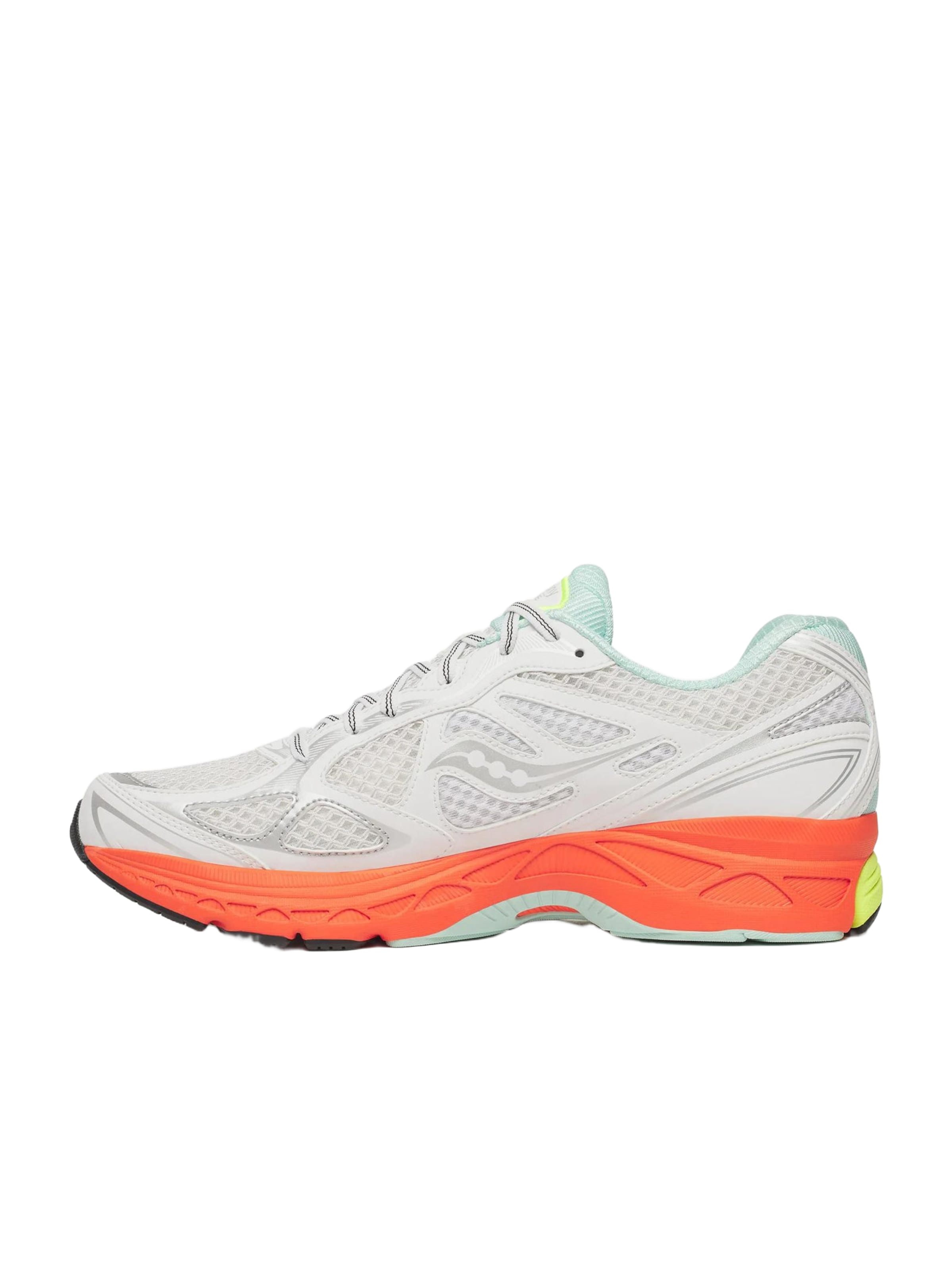 Baskets basses saucony en blanc : devant