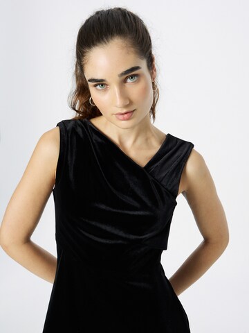 Rochie de la Vera Mont pe negru