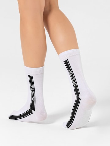 MOROTAI Urheilusukat ' Stripe Long Socks ' värissä valkoinen