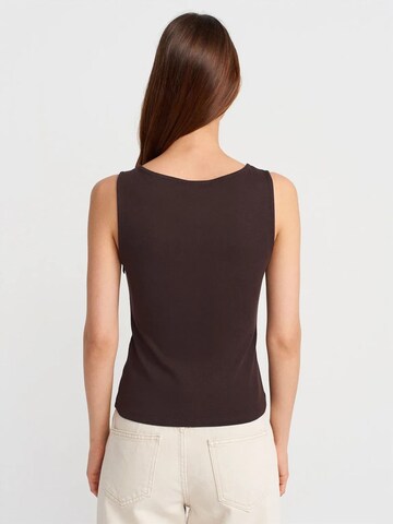 Dilvin Top in Brown
