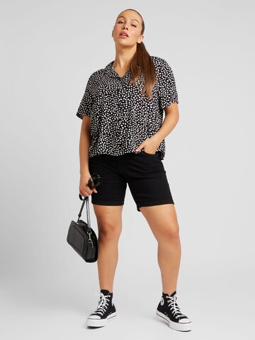 Vero Moda Curve Slimfit Shorts 'LUNA' in Schwarz