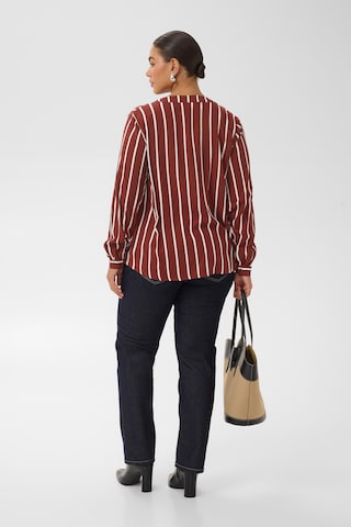 KAFFE CURVE - Blusa 'Sida' en rojo