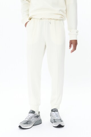 Matinique Tapered Hose 'Jack' in Weiß: Vorderseite