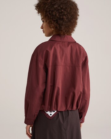 raudona WE Fashion Demisezoninė striukė