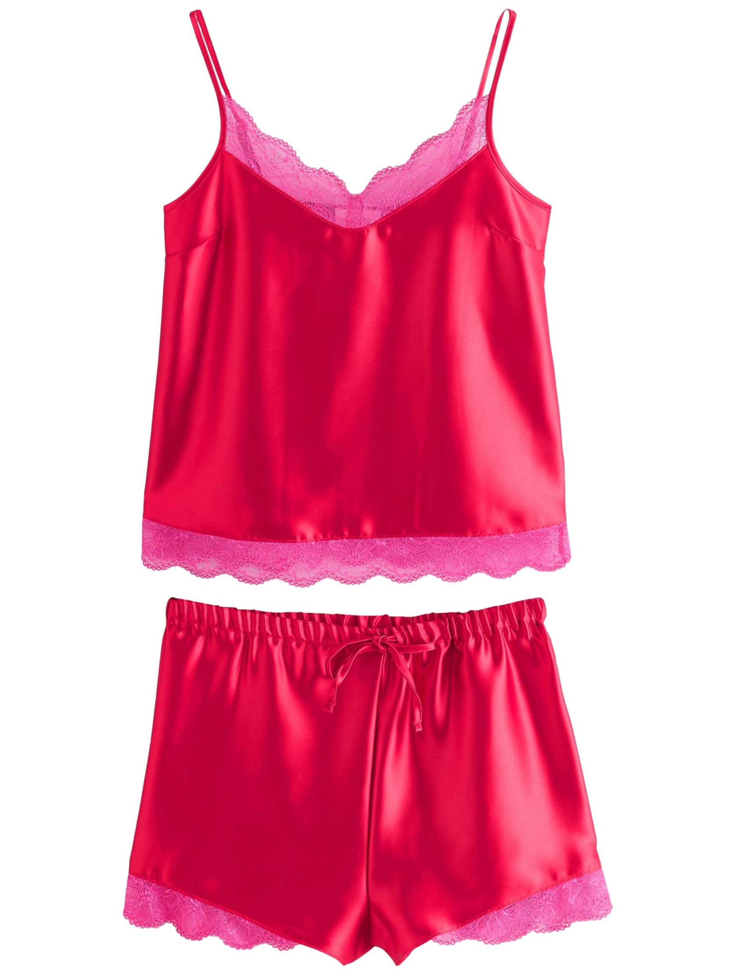 Pijama de la Next pe roșu: față