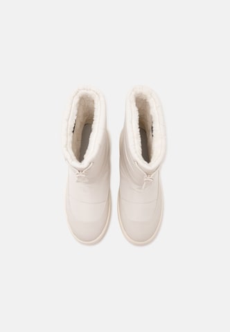 Calvin Klein Сноубутсы в Бежевый