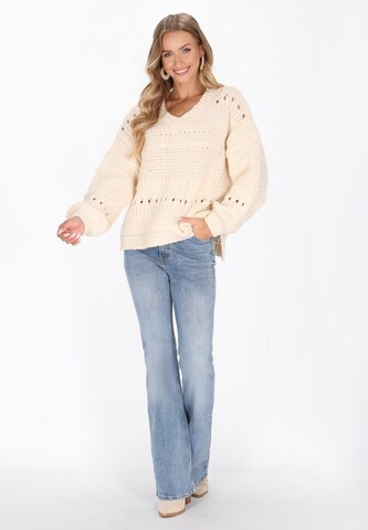 IZIA Υπερμέγεθες πουλόβερ 'Boho' σε λευκό