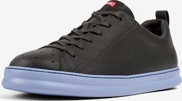 Baskets basses 'Runner Four' CAMPER en gris : devant