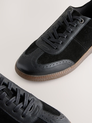 Next Sneaker in Schwarz