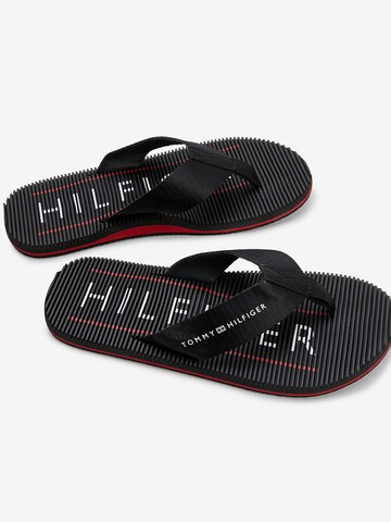 TOMMY HILFIGER Teenslippers in Zwart