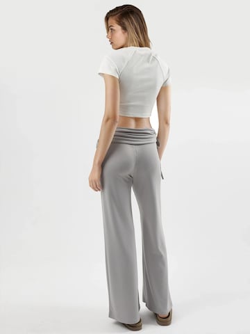 Hiccup - Regular Calças em cinzento