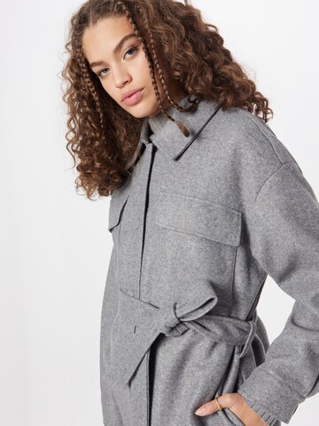 Veste mi-saison 'Dawn' ONLY en gris