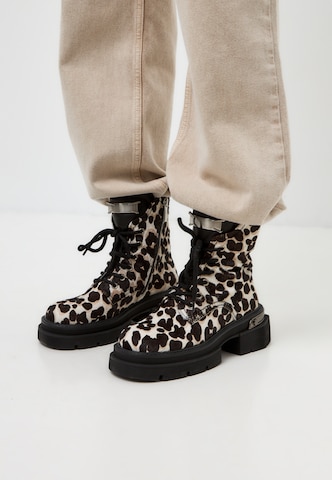 Bottines à lacets CESARE GASPARI en jaune