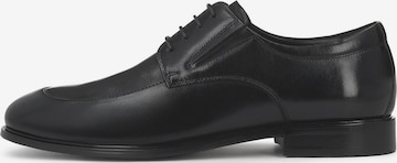 Scarpa stringata di Kazar in nero: frontale