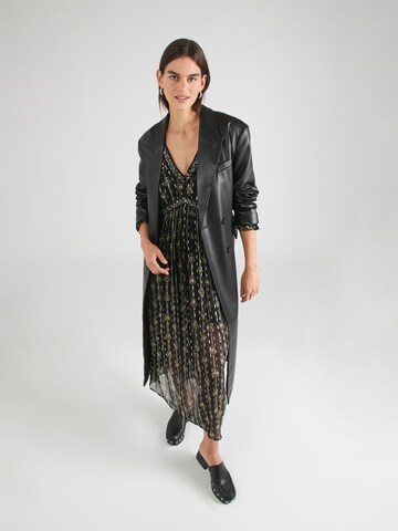 Robe River Island en noir