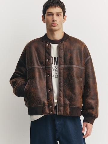 Veste mi-saison Pull&Bear en marron : devant