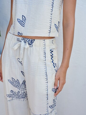 Barrel Pantaloni con pieghe di Next in beige