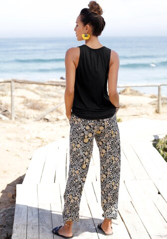 Tapered Pantaloni di LASCANA in nero