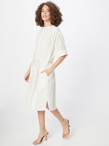 SOAKED IN LUXURY Shirt Dress 'Rosaline' in White: front