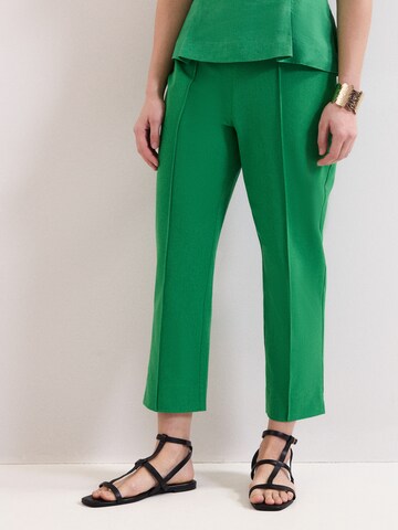 Phase Eight Slim fit Pants in Green: front