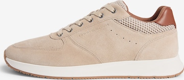 Baskets basses 'Newport' TOMMY HILFIGER en beige : devant