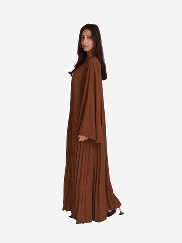 Elara Kleid in Braun