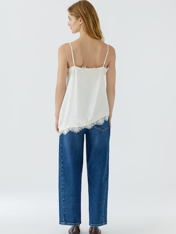 OUI Top in White
