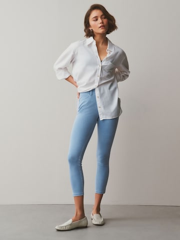 NextSkinny Traper tajice - plava boja: prednji dio