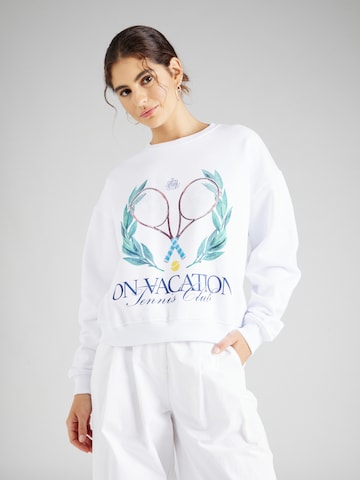 On Vacation Club Sweatshirt in Weiß: predná strana