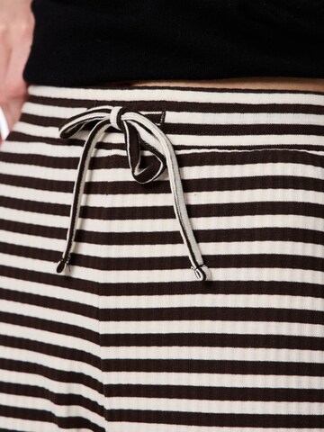 Wide Leg Pantalon 'PCLAYA' PIECES en beige