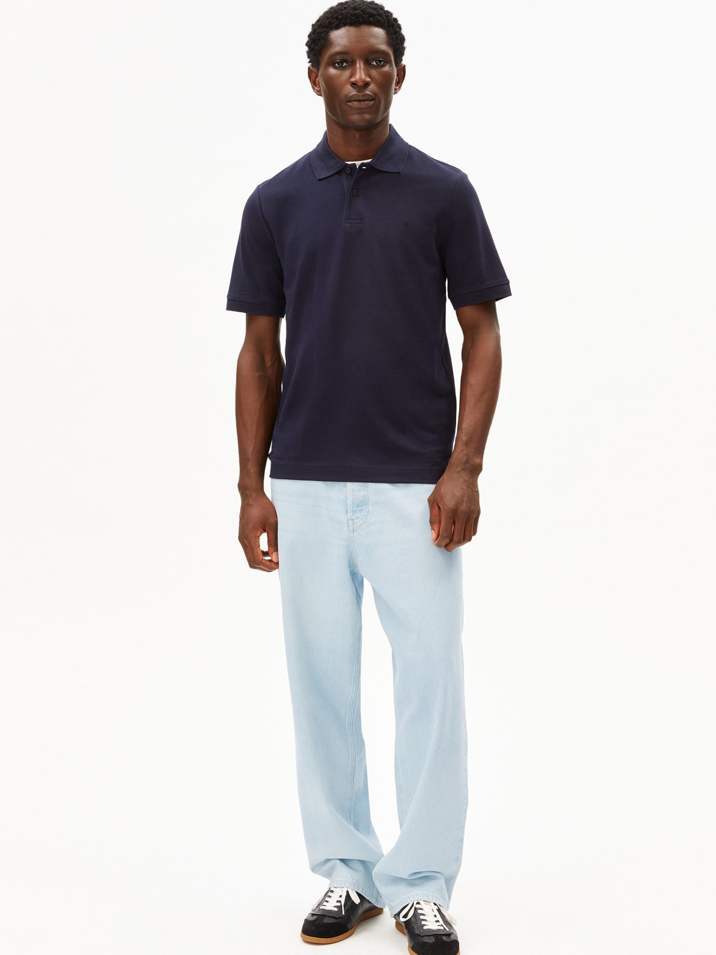 T-Shirt ARMEDANGELS en bleu : devant