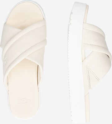 UGG - Sapato aberto 'Zayne' em branco