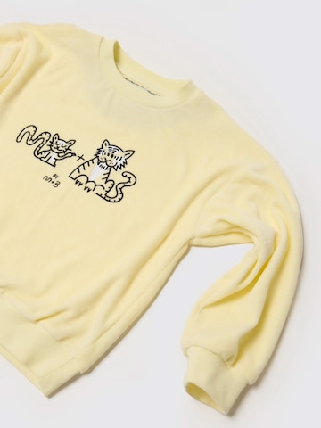 Maru + Bo Sæt 'VELOUR TRACKSUIT WITH GRAPHIC' i gul