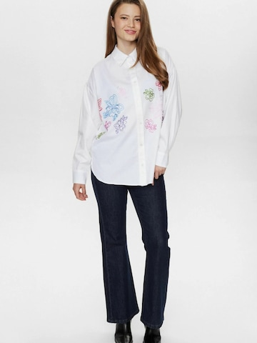T-shirt ' FAITH ' NÜMPH en blanc